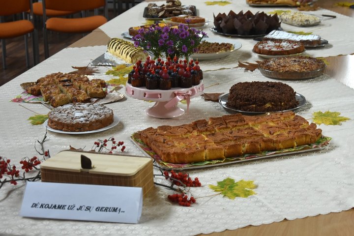 Gerumo išsipildymo akcijos „Pyragų diena“ VTMT akimirka, pyragai.