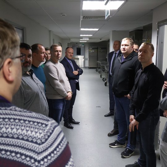 2025 m. gruodžio 11 d. Utenos apskrities vyriausiojo policijos komisariato pareigūnų vizito akimirka.